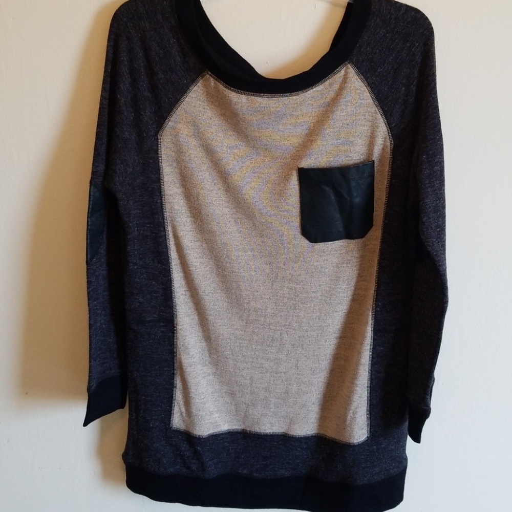 Sweater - Picture 2 of 7